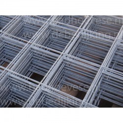 Bouwstaalmat 4 mm.15 x 15